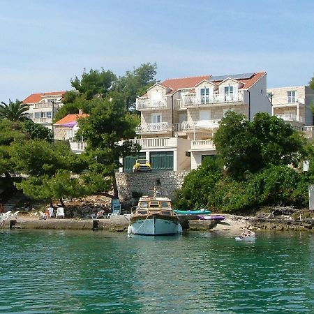 Apartments And Rooms By The Sea Lumbarda, Korcula - 13626 Εξωτερικό φωτογραφία