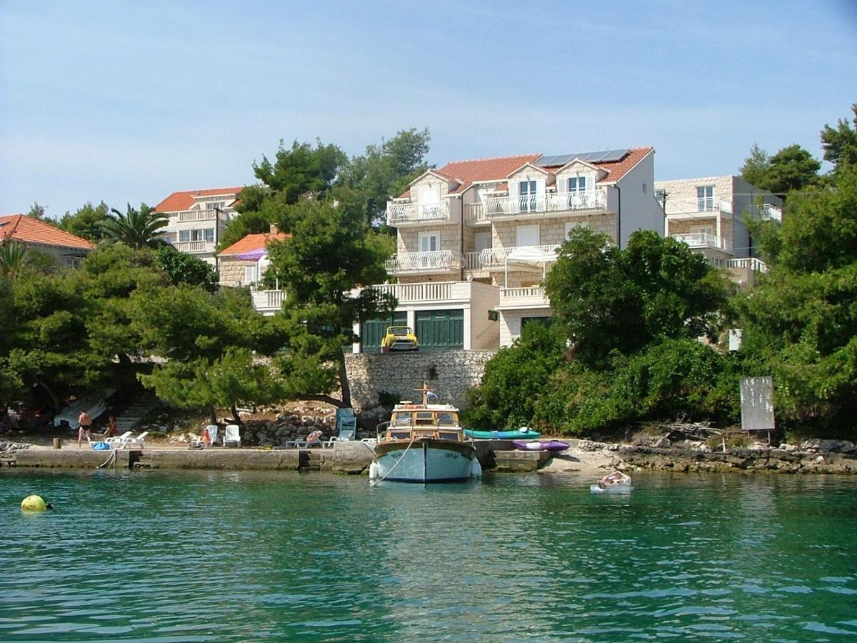 Apartments And Rooms By The Sea Lumbarda, Korcula - 13626 Εξωτερικό φωτογραφία